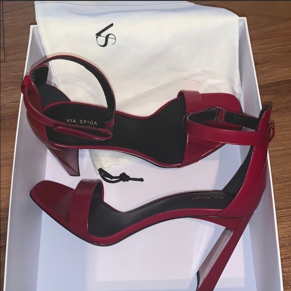 Via Spiga  Ruby Red Strap Heels NIB Sz 8 - Picture 2 of 8